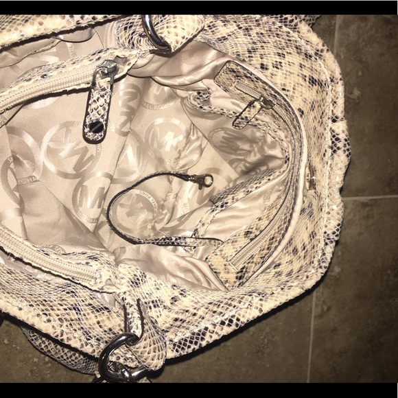 Michael Kors python bag EUC - Picture 7 of 8